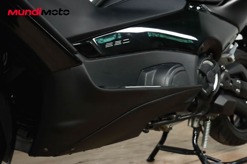 Motorbike image 8