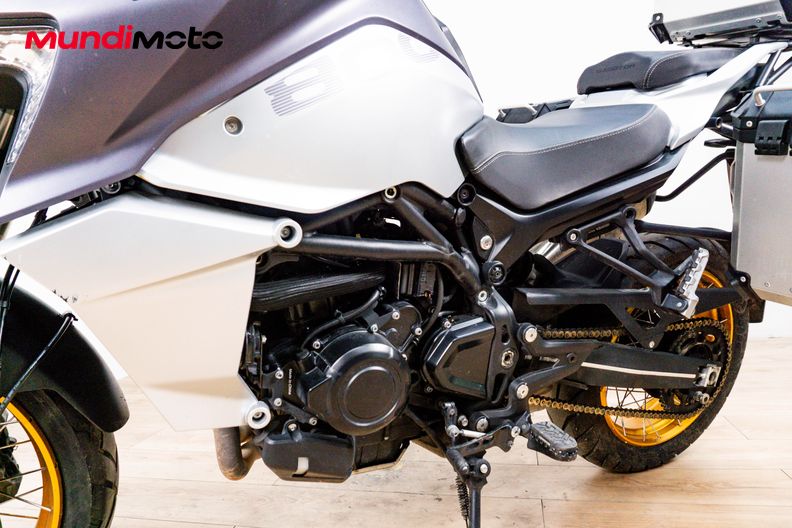 Motorbike image 9