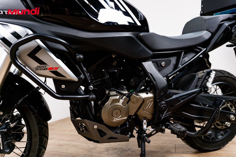 Motorbike image 9