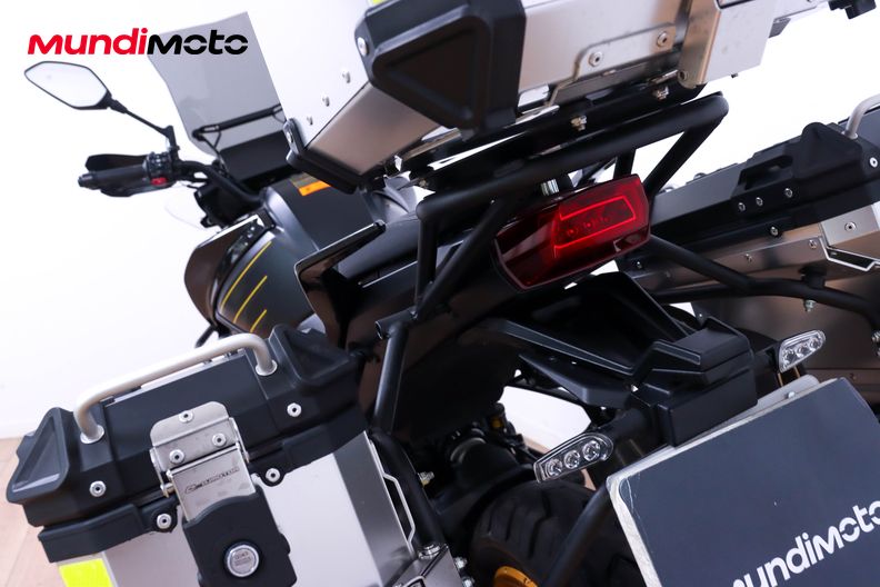 Motorbike image 9