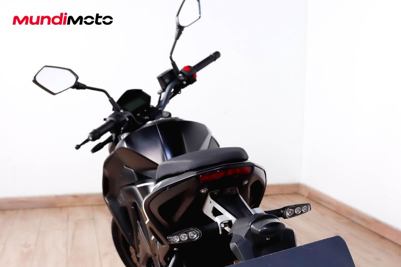 Motorbike image 9