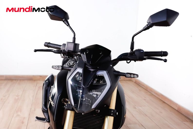 Motorbike image 4