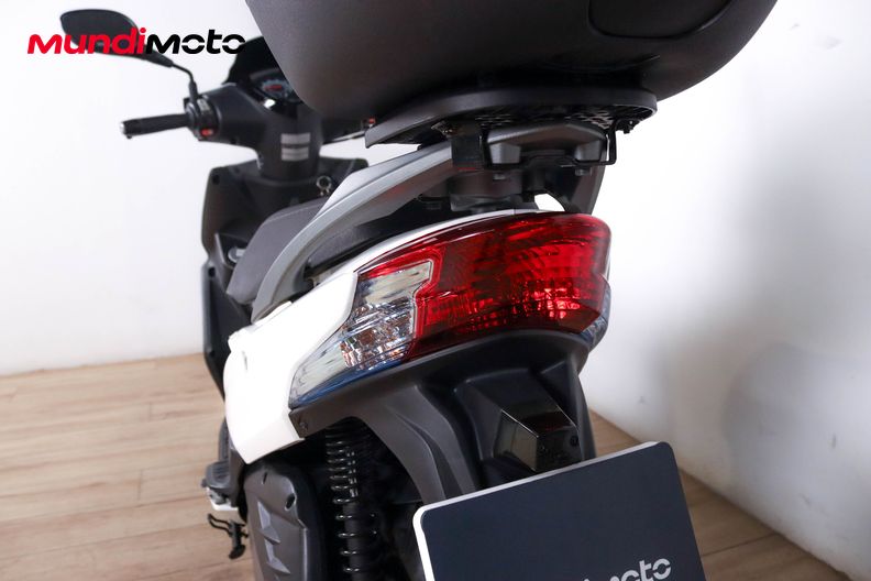 Motorbike image 9