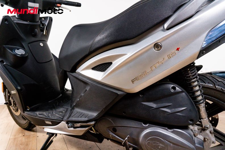 Motorbike image 8