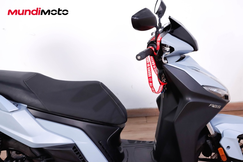 Motorbike image 12