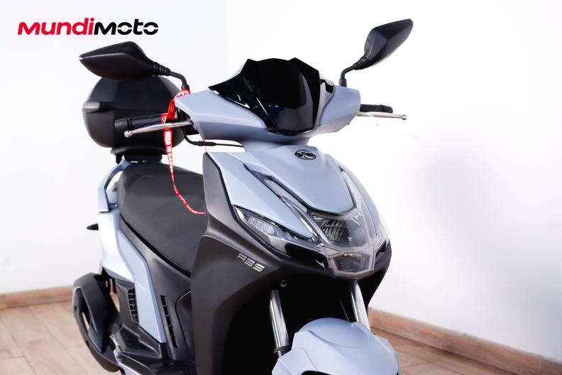Motorbike image 4