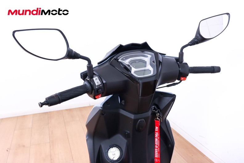 Motorbike image 10