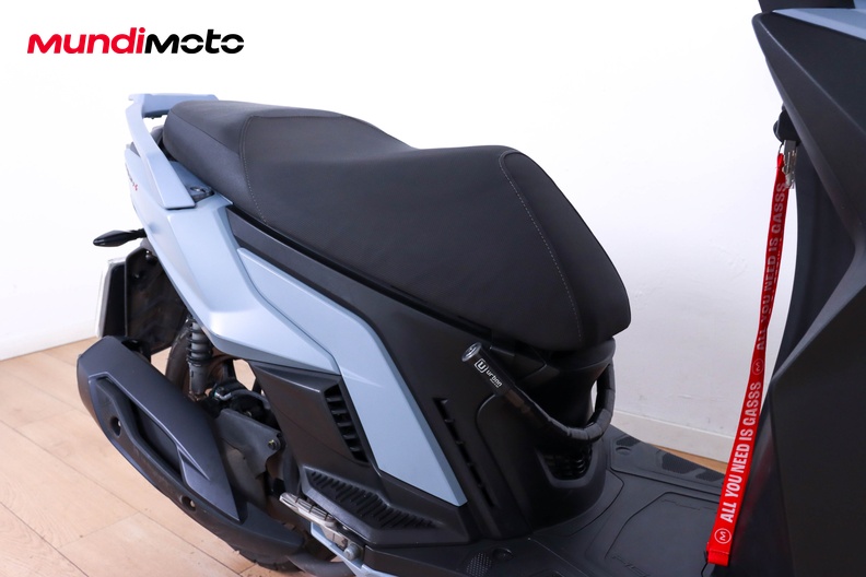 Motorbike image 13