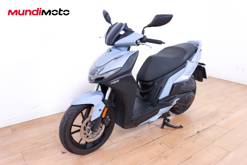 Motorbike image 7
