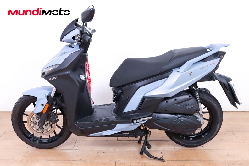 Motorbike image 5