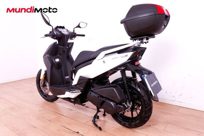 Motorbike image 6