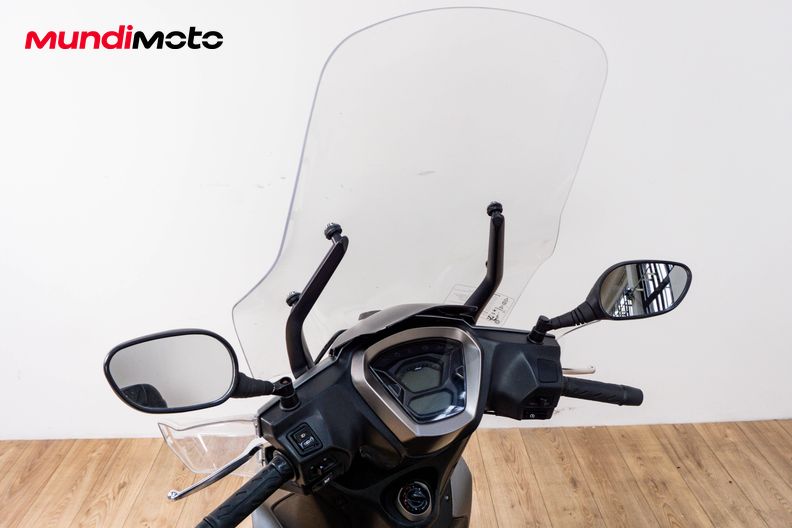 Motorbike image 10