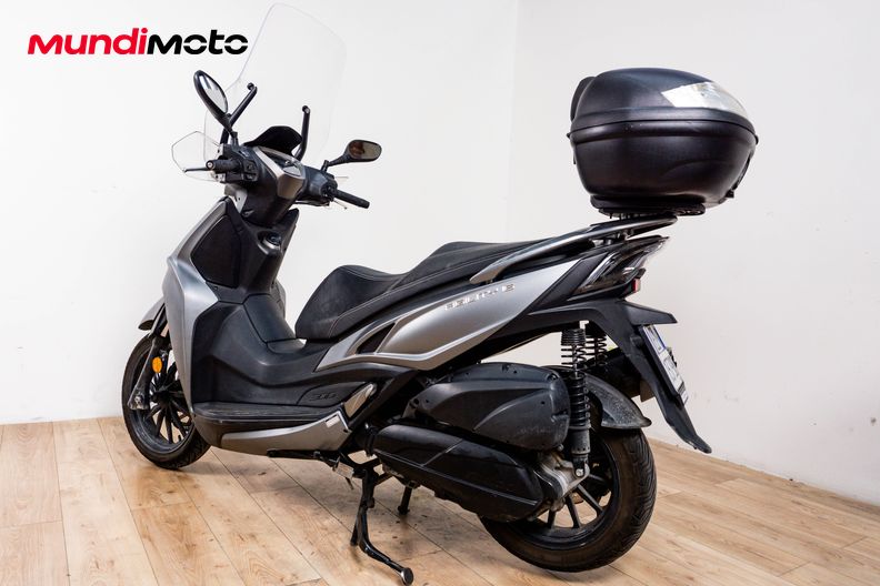 Motorbike image 7