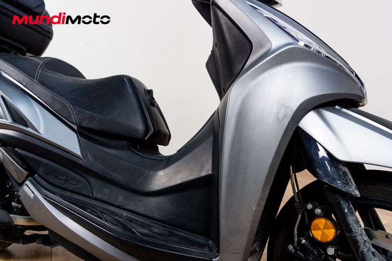 Motorbike image 4