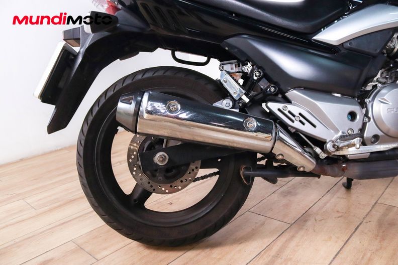 Motorbike image 3