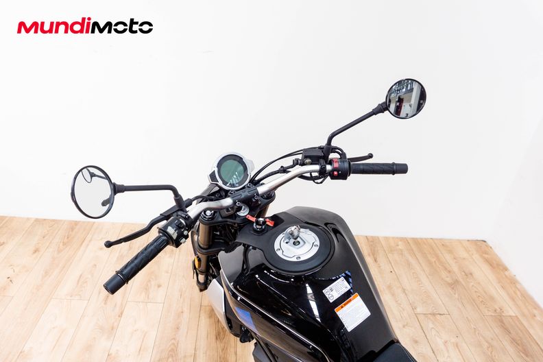 Motorbike image 10