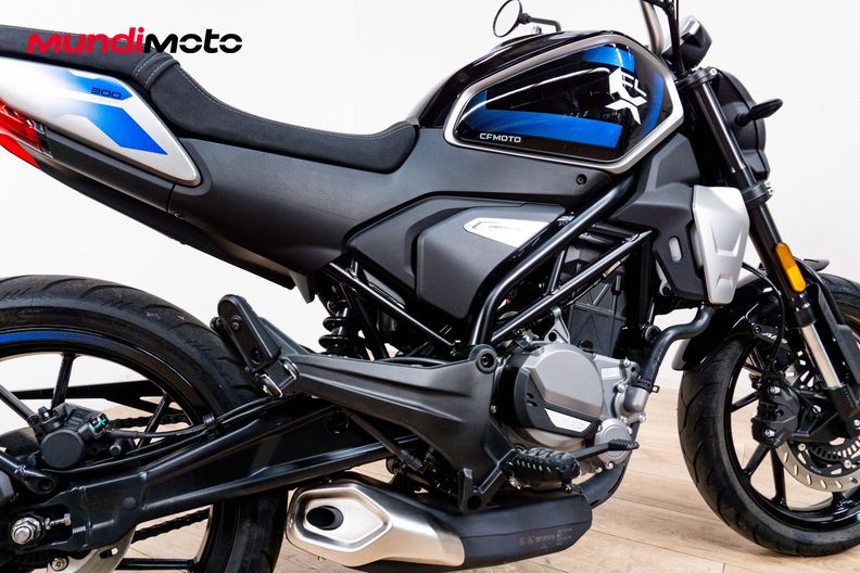 Motorbike image 3
