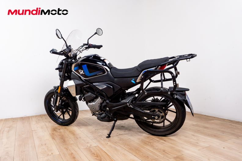 Motorbike image 7