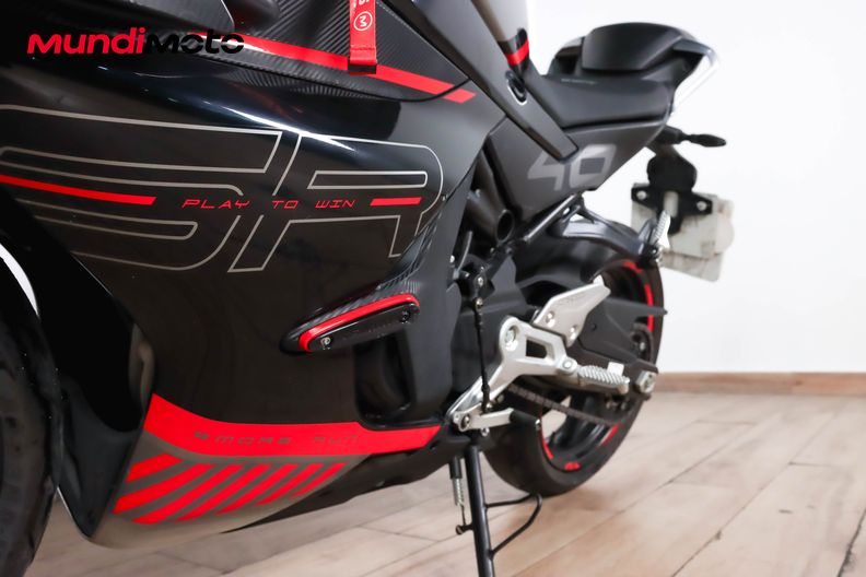 Motorbike image 8