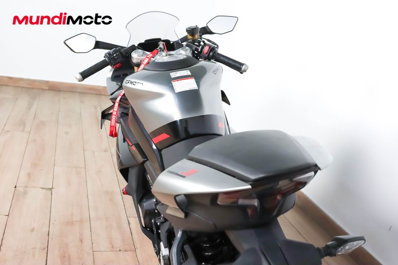 Motorbike image 9