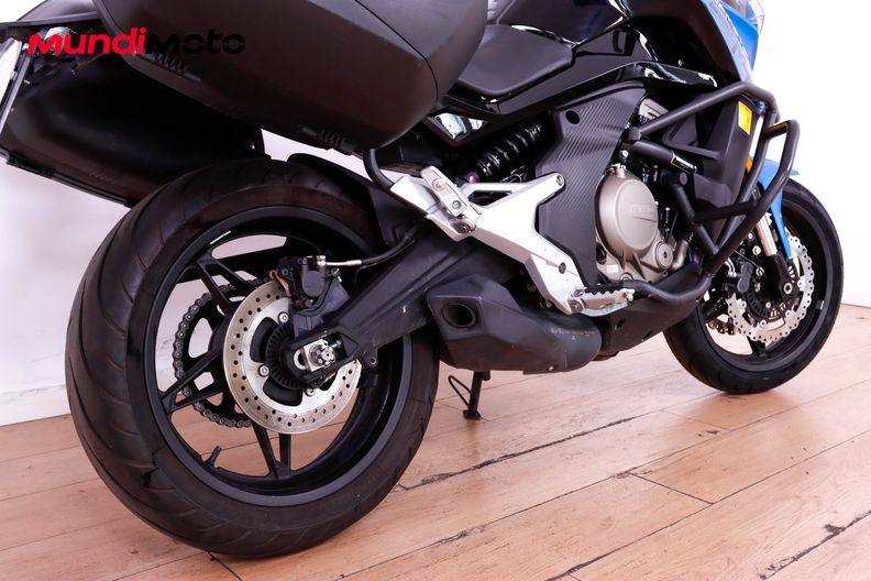 Motorbike image 3