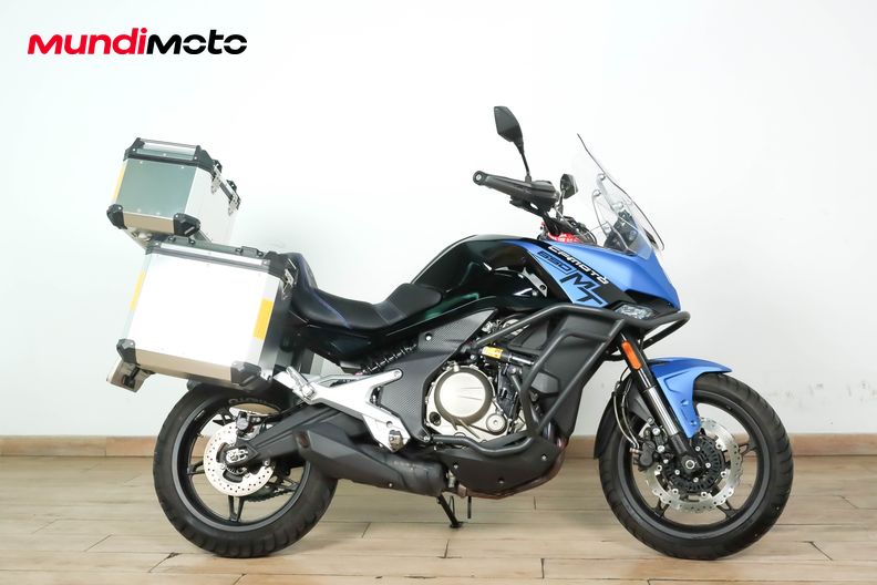 CFMOTO CF 650 MT ABS