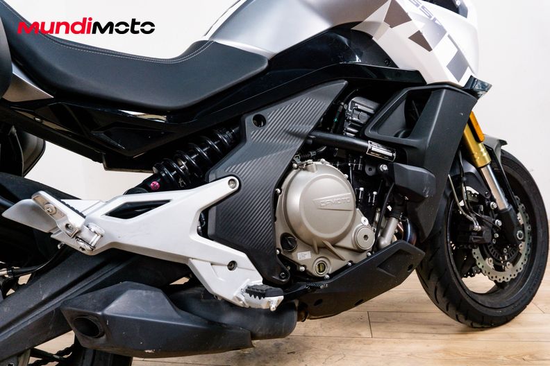 Motorbike image 3
