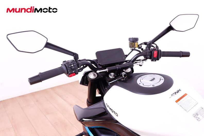 Motorbike image 10