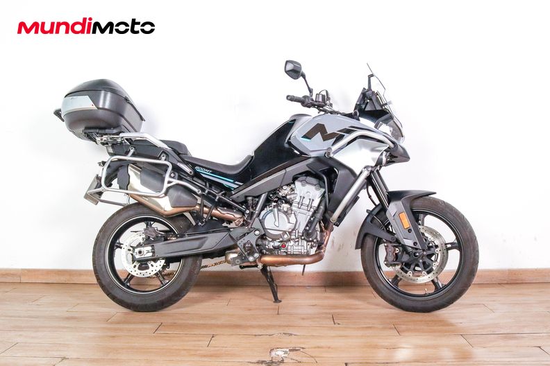 CFMOTO CF 800 MT SPORT