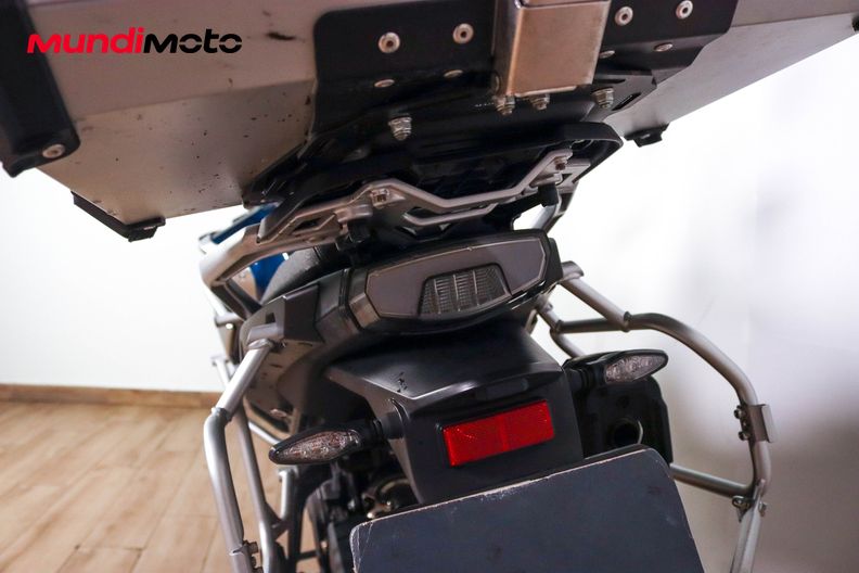 Motorbike image 9