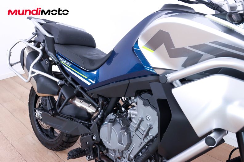 Motorbike image 13