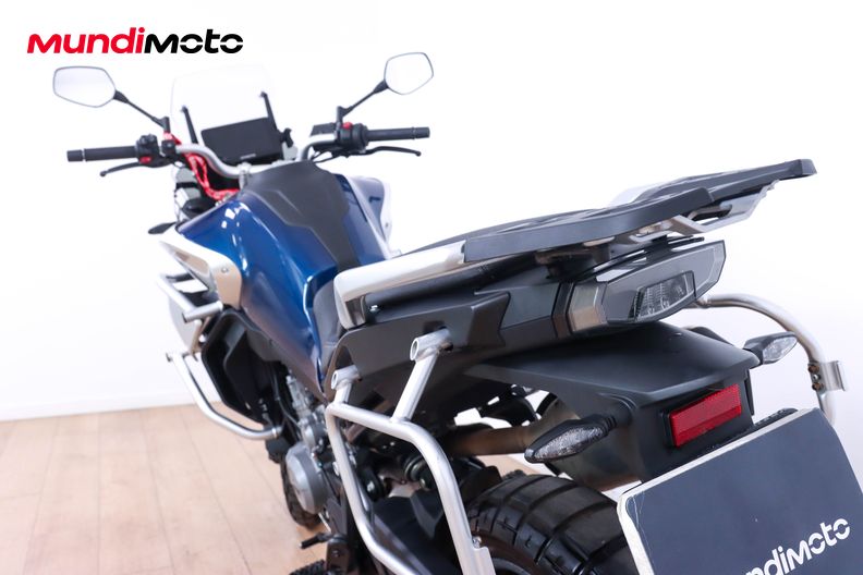 Motorbike image 9