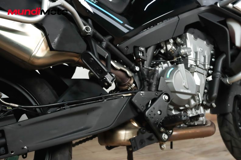 Motorbike image 3