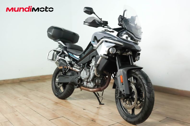 Motorbike image 1