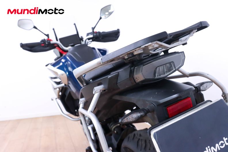 Motorbike image 9