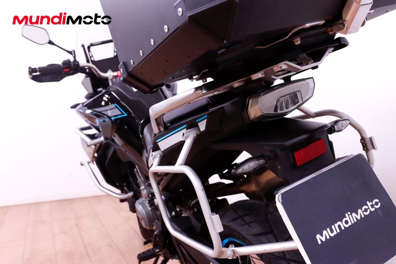 Motorbike image 9