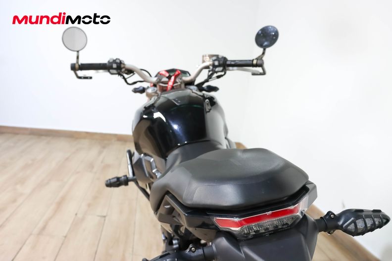 Motorbike image 9