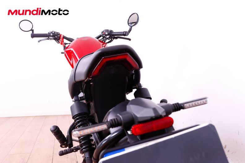 Motorbike image 9