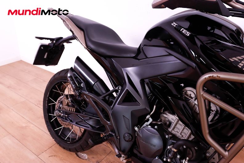 Motorbike image 13