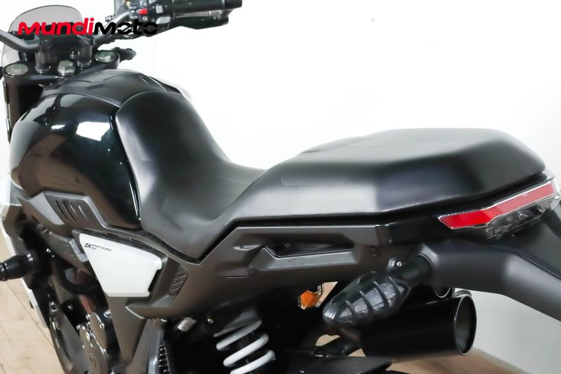 Motorbike image 9