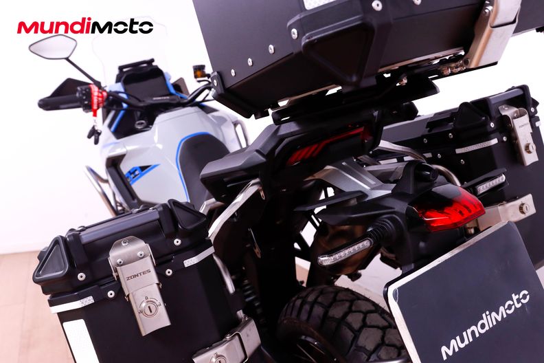 Motorbike image 9