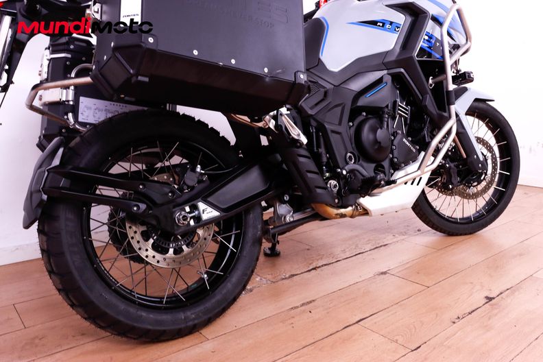Motorbike image 3