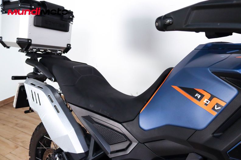 Motorbike image 13