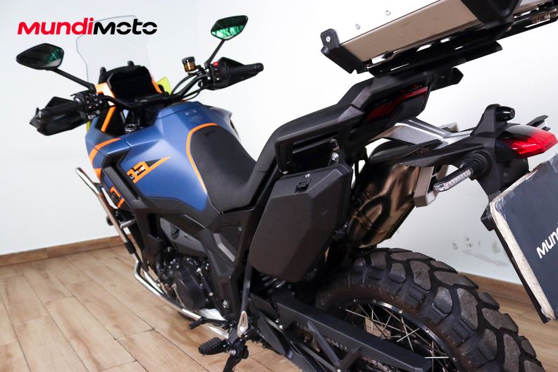 Motorbike image 9