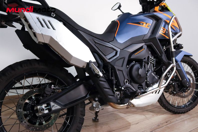 Motorbike image 3