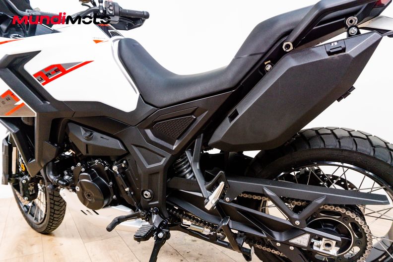 Motorbike image 8