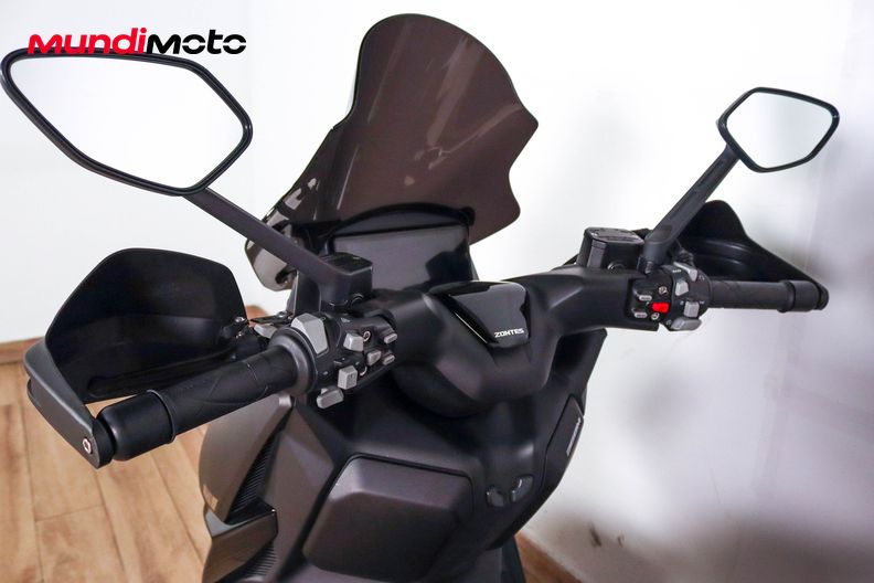 Motorbike image 10