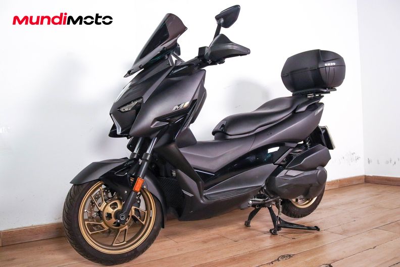 Motorbike image 7