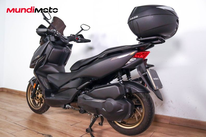 Motorbike image 6