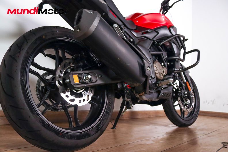 Motorbike image 3